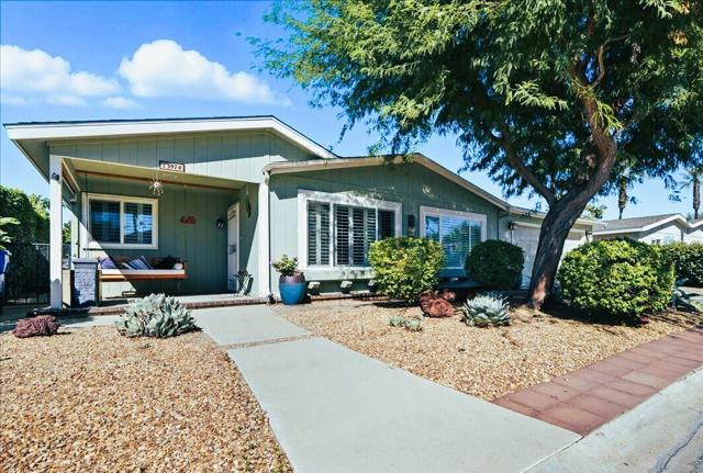 73974 Zircon W Circle, Palm Desert CA: https://media.crmls.org/mediaz/4abbfa84-2014-42dc-9fa0-81fcc8b01d99.jpg