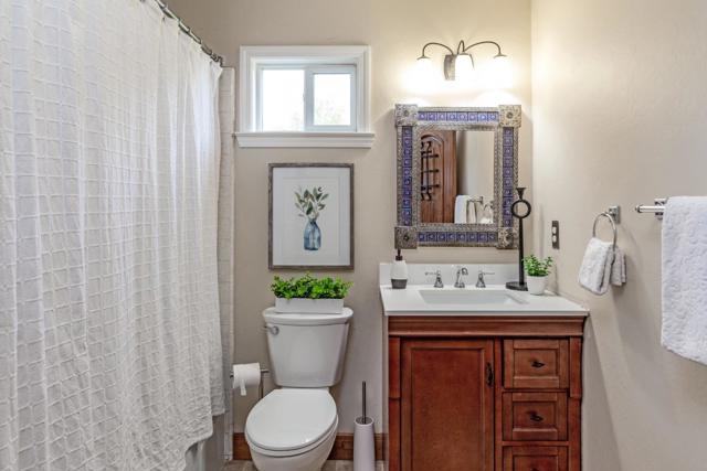 12467 Creekview Court, San Martin CA: https://media.crmls.org/mediaz/4abd29f0-744b-4795-a780-db7f1e99b91e.jpg