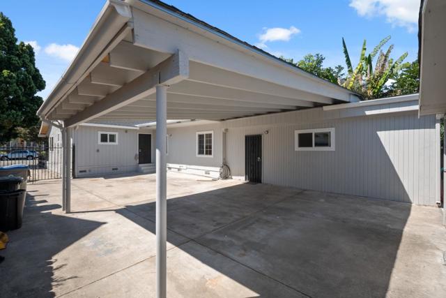 334 N 15th Street, San Jose CA: https://media.crmls.org/mediaz/4abd4fb6-ed16-4290-b32a-932eddb74000.jpg