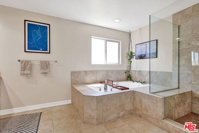 2104 Clark Lane, Redondo Beach CA: https://media.crmls.org/mediaz/4abe02f7-3d6d-448b-b11e-75603a00cced.jpg