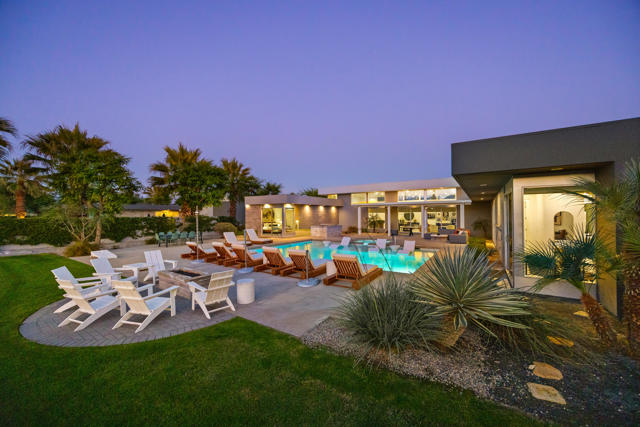 51165 Evangeline Way, La Quinta CA: https://media.crmls.org/mediaz/4abe8c4b-d668-423c-be54-5d1d766125ec.jpg