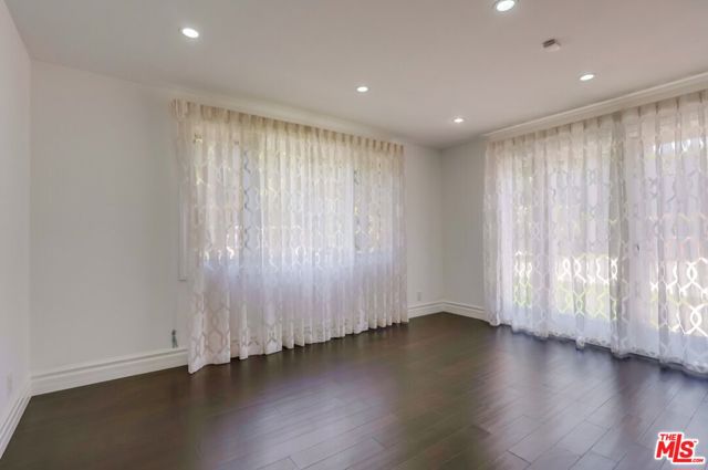 114 S Layton Drive, Los Angeles CA: https://media.crmls.org/mediaz/4abedf0e-b88a-4358-9f85-d25658b17738.jpg