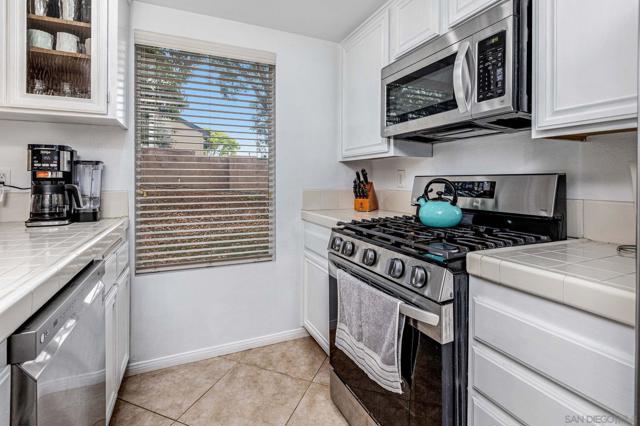 1146 Grape St, San Marcos CA: https://media.crmls.org/mediaz/4abf0a6f-ca77-46a2-8285-c0ca77a8d73f.jpg