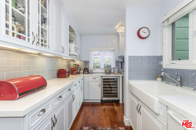 3734 Wade Street, Los Angeles CA: https://media.crmls.org/mediaz/4ac01f01-47fc-4b54-93a0-bf9cf0df75d8.jpg