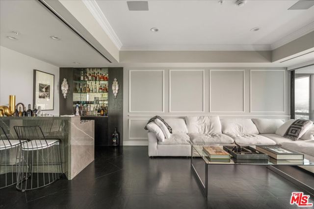 10490 Wilshire Boulevard, Los Angeles CA: https://media.crmls.org/mediaz/4ac07da8-217a-46b1-93b7-674d1ca5324e.jpg
