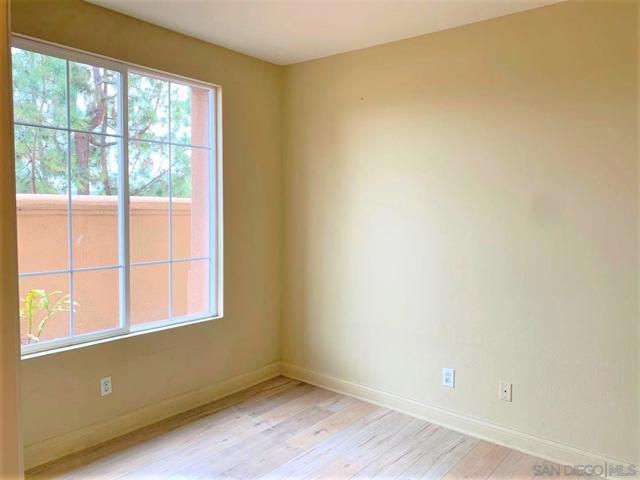 12374 Carmel Country Rd, San Diego CA: https://media.crmls.org/mediaz/4ac0e1b6-1a8f-4e9e-9bc8-93d985cb50f1.jpg