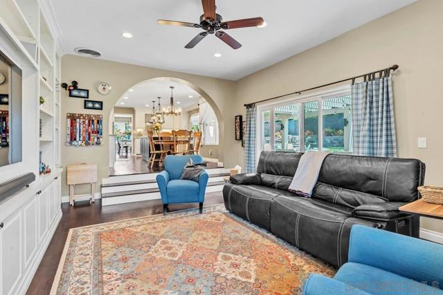 1817 Sunny Slope Terrace, Escondido CA: https://media.crmls.org/mediaz/4ac0edd7-1693-4226-b95f-51d8f981efec.jpg