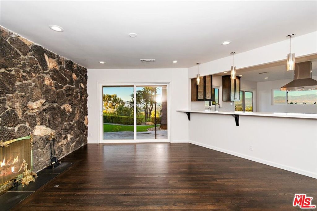 15451 Longbow DriveSherman Oaks img 37