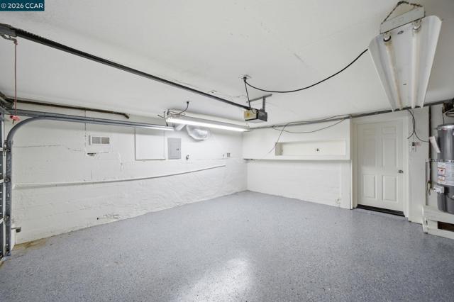 102 Hillcrest Dr, Orinda CA: https://media.crmls.org/mediaz/4ac217a9-2bc8-4e1b-9ff4-6cd362296d75.jpg