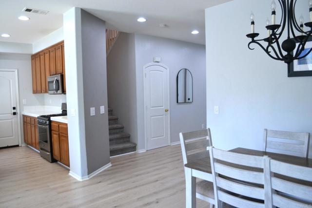 34592 Wintersweet Lane, Winchester CA: https://media.crmls.org/mediaz/4ac2d323-3e0c-4b3b-bfcc-3dd3a0784608.jpg