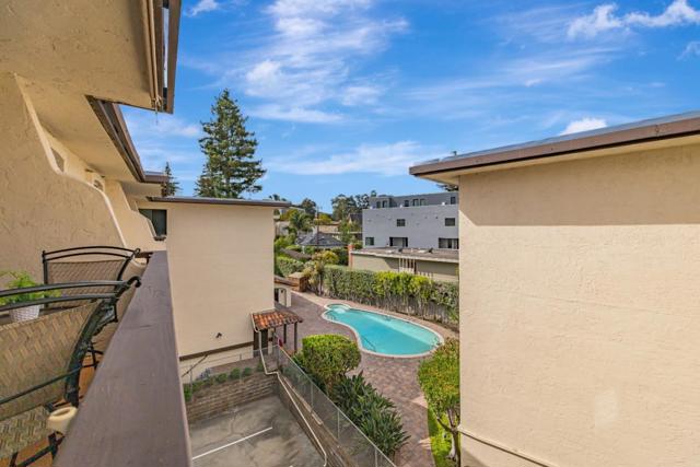 1427 Floribunda Avenue, Burlingame CA: https://media.crmls.org/mediaz/4ac33998-0ca1-4b17-acd5-3496e055a5de.jpg