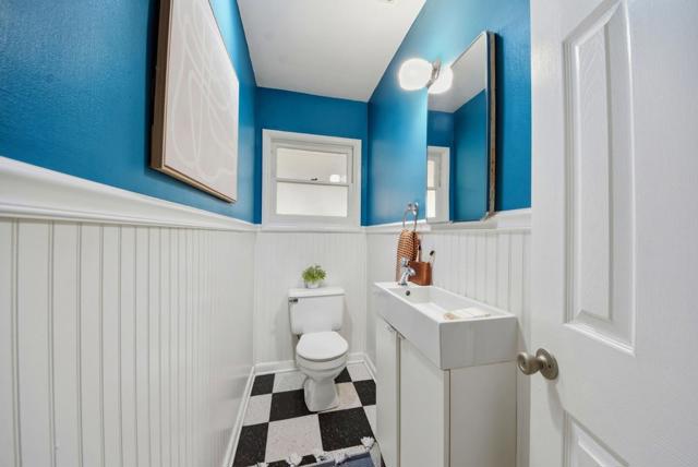 Image 22 of 31 For 240 Sawyer Street