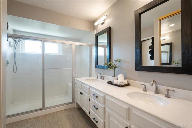 Detail Gallery Image 24 of 31 For 919 Wentworth Cir, Vista,  CA 92081 - 3 Beds | 2/1 Baths