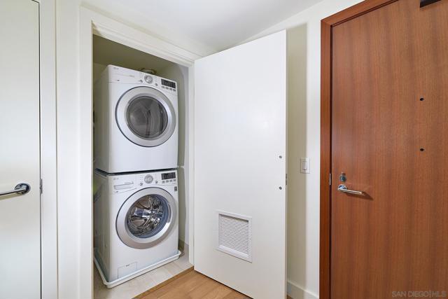 1388 Kettner Blvd, San Diego CA: https://media.crmls.org/mediaz/4ac39d3b-9160-469a-8957-8c77fc072aa5.jpg