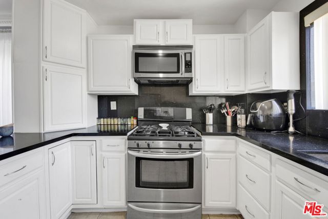 7409 Woodman Avenue, 105 photo 2