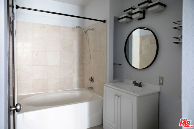 488 E Ocean Boulevard, Long Beach CA: https://media.crmls.org/mediaz/4ac439c4-c18c-4309-afc1-eb1b0c8caff0.jpg