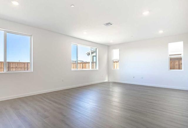 3060 Benitti Street, Lathrop CA: https://media.crmls.org/mediaz/4ac44394-087e-4dcd-b61c-da213fe62c27.jpg