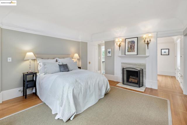 1 Brookside Avenue, Berkeley CA: https://media.crmls.org/mediaz/4ac4643b-9ea7-431c-9ee6-a165425b6b1b.jpg