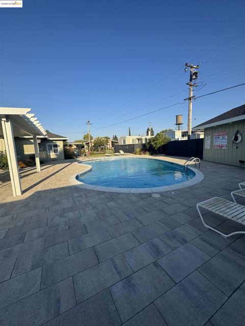 137 Zartop, Oakley CA: https://media.crmls.org/mediaz/4ac51639-6542-4f08-9f8b-91bbec67e908.jpg