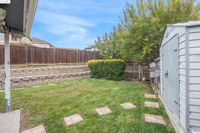 4586 Donegal Way, Antioch CA: https://media.crmls.org/mediaz/4ac557d5-72bc-4997-a06b-c25bee2a2970.jpg