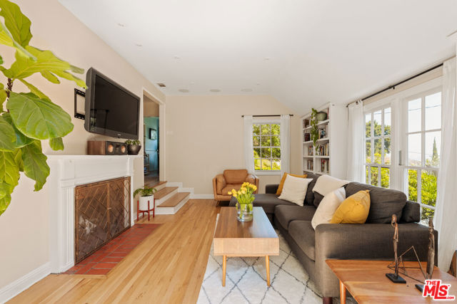 2 Bed Home for Sale in Los Angeles, California