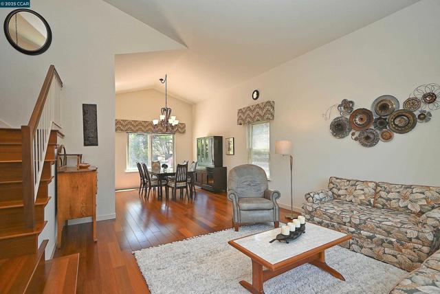 594 Morning Glory Dr, Benicia CA: https://media.crmls.org/mediaz/4ac64381-eed2-4714-9288-625388af62e5.jpg