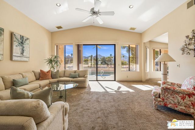 76797 California Drive, Palm Desert CA: https://media.crmls.org/mediaz/4ac671f2-ab08-4c47-8ab4-60d11bc14ba0.jpg