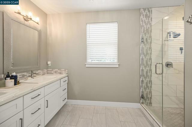 5540 Southbrook Drive, Clayton CA: https://media.crmls.org/mediaz/4ac7dc56-5b07-460f-b7bd-0c660399dbbd.jpg