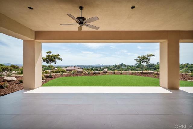 3066 Via Montevina, Fallbrook CA: https://media.crmls.org/mediaz/4ac7f17f-dfff-4387-a2a9-02406d666a23.jpg