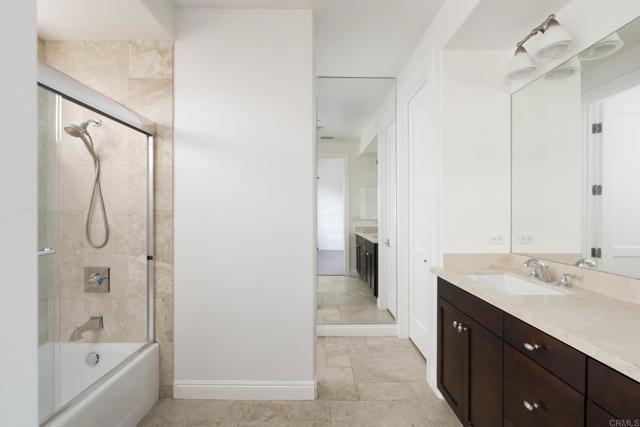 Detail Gallery Image 16 of 36 For 611 Stratford Ct, Del Mar,  CA 92014 - 2 Beds | 3/1 Baths