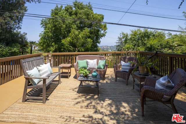 353 Mavis Drive, Los Angeles CA: https://media.crmls.org/mediaz/4ac84f97-62fe-45a8-9580-1a34ed93559e.jpg
