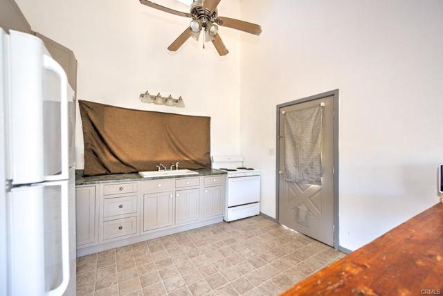 2399 Indian Hill Road, Clearlake Oaks CA: https://media.crmls.org/mediaz/4aca0fba-d984-4793-945b-974231629e9a.jpg