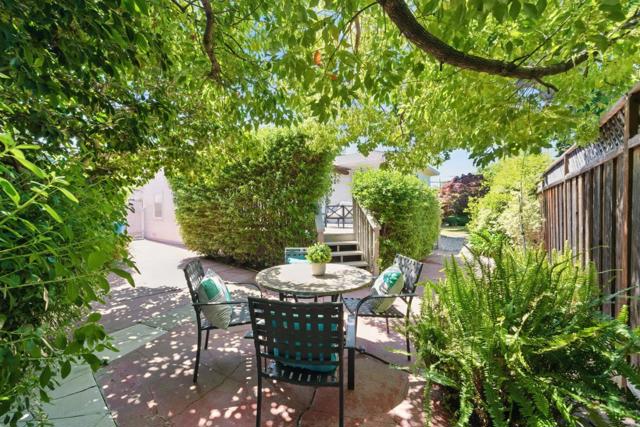 1405 Oakhurst Avenue, San Carlos CA: https://media.crmls.org/mediaz/4aca2860-035e-495b-9573-719cc1eb0095.jpg