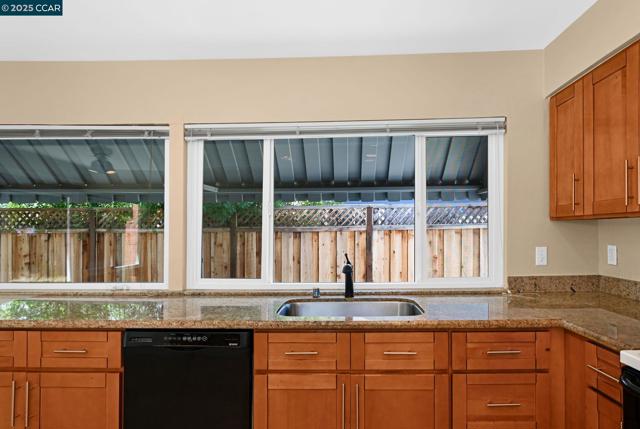 2848 Biddleford Dr, San Ramon CA: https://media.crmls.org/mediaz/4acb53d3-4e2f-4e3b-b2d2-8b462d19d8d2.jpg