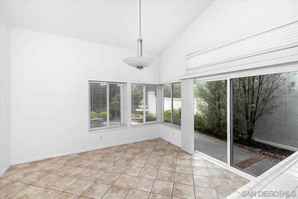 1686 Hermosita Dr - photo 15