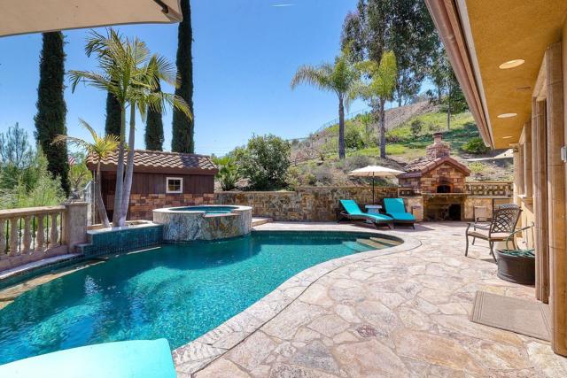11558 Creek Road, Poway CA: https://media.crmls.org/mediaz/4acd8b47-c38c-40f9-afb3-ba5f587307fb.jpg