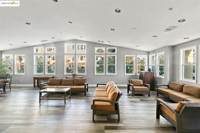 4153 Clarinbridge Cir, Dublin CA: https://media.crmls.org/mediaz/4acd8c53-6cd6-458d-b394-e8e8d7734cae.jpg