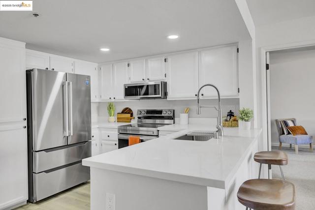 Image 9 of 45 For 545 Pierce St  2410