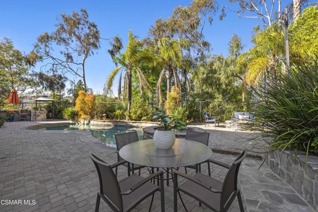 287 Golden Fern Court, Simi Valley CA: https://media.crmls.org/mediaz/4ace3f5a-8f0e-492c-8b59-c49cba506893.jpg