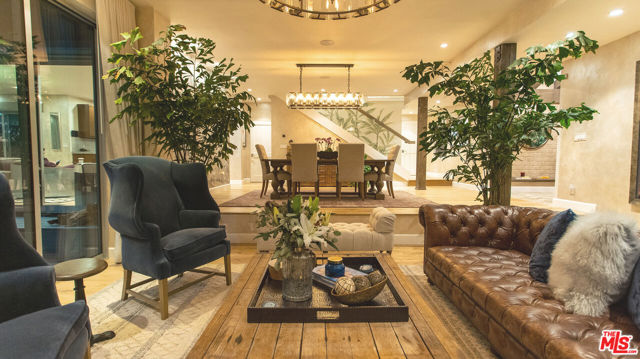 3631 SERRA Road, Malibu CA: https://media.crmls.org/mediaz/4aceaed5-563a-4ba4-9b29-f1796e2d36f9.jpg