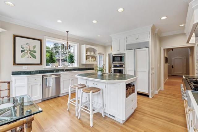 106 Pepper Avenue, Burlingame CA: https://media.crmls.org/mediaz/4aced8db-9aa2-4188-8cd2-5625682f8034.jpg