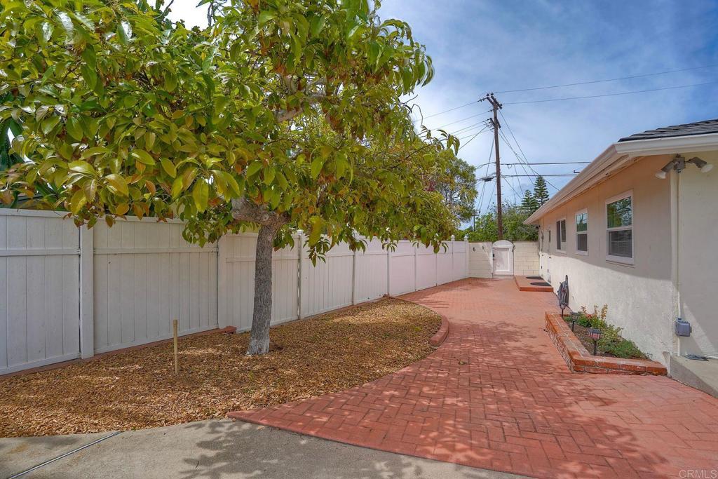2511 Meadow Lark Dr. - photo 20