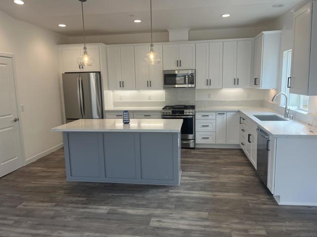 11977 Raceway, Lakeside CA: https://media.crmls.org/mediaz/4acf5fb0-2c4a-434b-b805-4ef9f539bc50.jpg