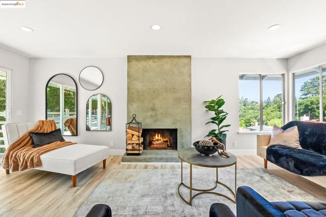 3459 Pinewood Dr, Hayward CA: https://media.crmls.org/mediaz/4ad03ed5-d4a8-4137-bb84-6a5fbda6955a.jpg
