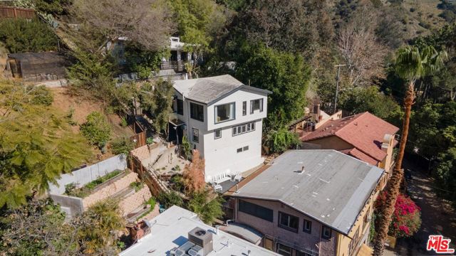 2108 Tavern Trail, Los Angeles CA: https://media.crmls.org/mediaz/4ad05a50-623a-49b1-8bba-dcf8d6d1b885.jpg
