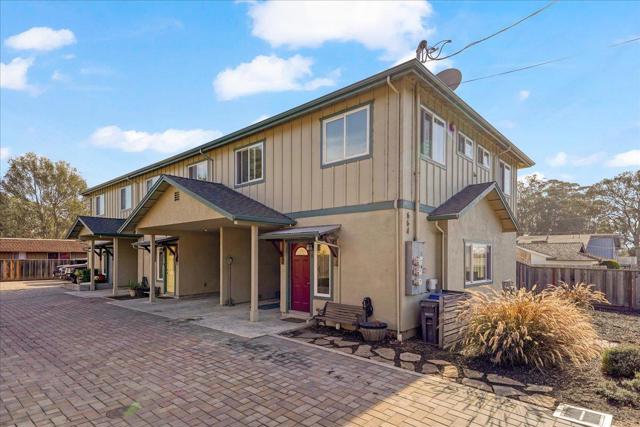 664 24th Avenue, Santa Cruz CA: https://media.crmls.org/mediaz/4ad06be0-f26a-467a-83c3-c5c2579980e1.jpg