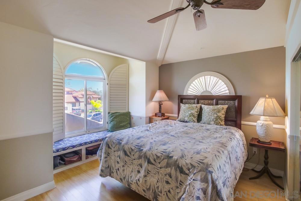 MLS #250032414SD img 34