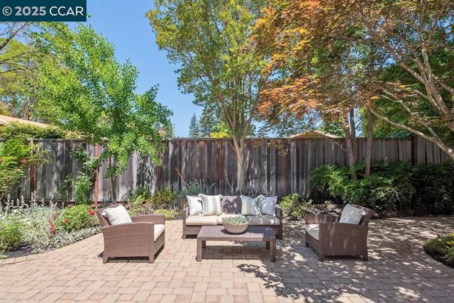 1245 Rimer Dr, Moraga CA: https://media.crmls.org/mediaz/4ad232a2-1b03-42a9-8105-621007754b84.jpg
