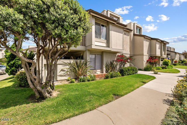 3107 Harbor Boulevard, Oxnard CA: https://media.crmls.org/mediaz/4ad243f5-5d78-4707-ba41-60a6516196e8.jpg