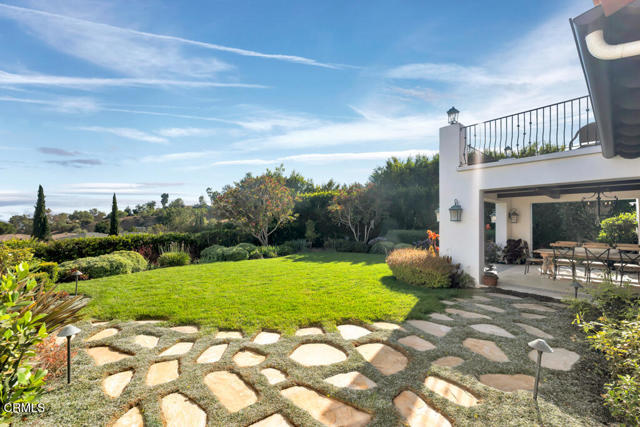 45 Valley Vista Drive, Camarillo CA: https://media.crmls.org/mediaz/4ad34af1-b43c-4f4f-a564-5605546fbe3f.jpg